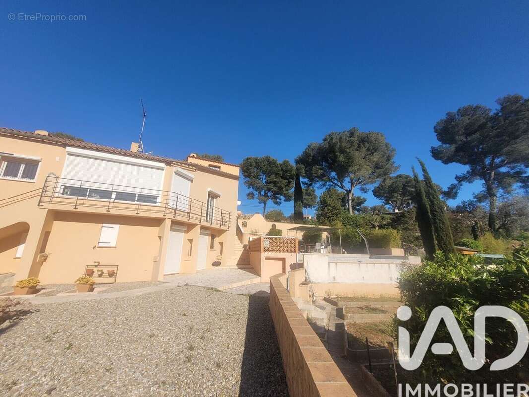 Photo 2 - Maison à CARQUEIRANNE