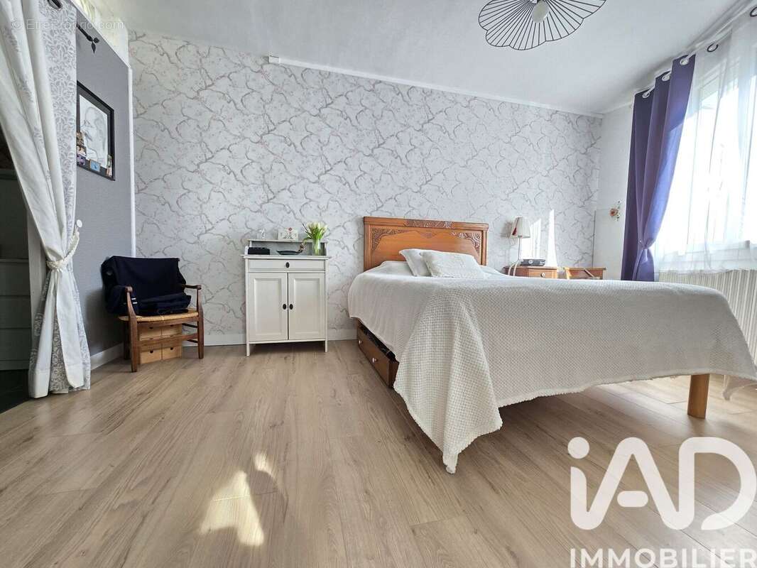 Maison 198 m² à Mereville  - photo 9