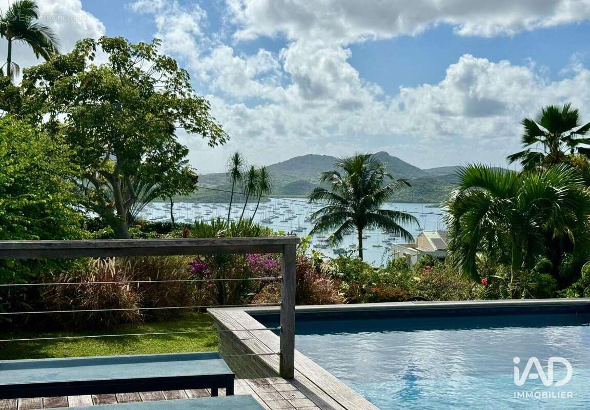 Photo 2 - Maison à LE MARIN