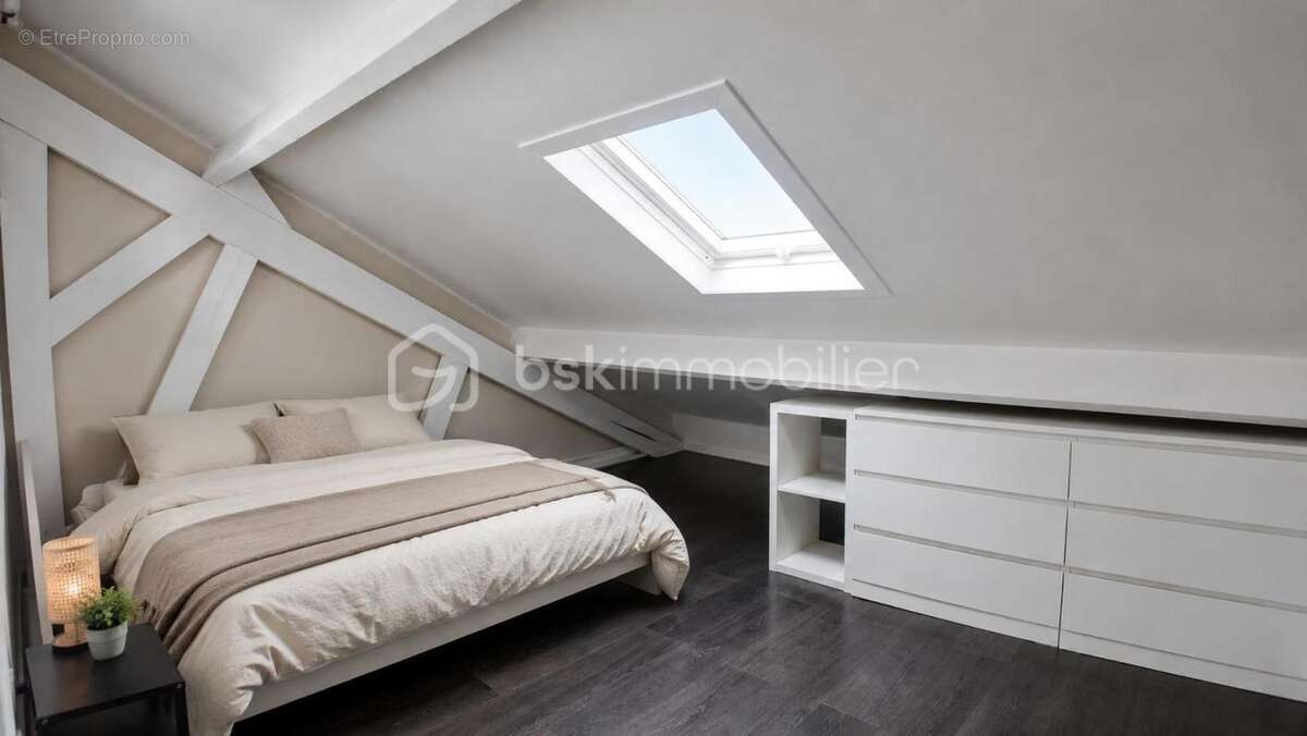 Appartement à PARIS-18E