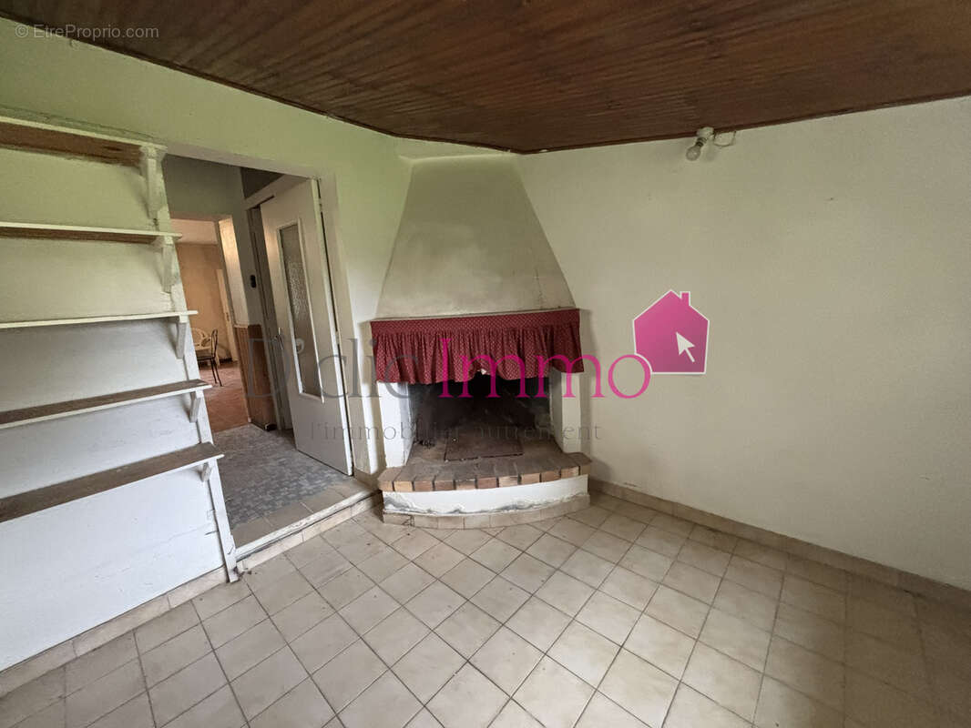 Soullans - maison 2 chambres en campagne   terrain 1,6 ha   grange et dépendances - photo 9