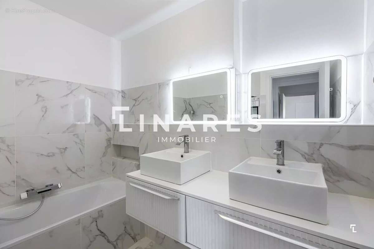 LE PANORAMA - Appartement T4 de 110m2 - 13006 Marseille - photo 12