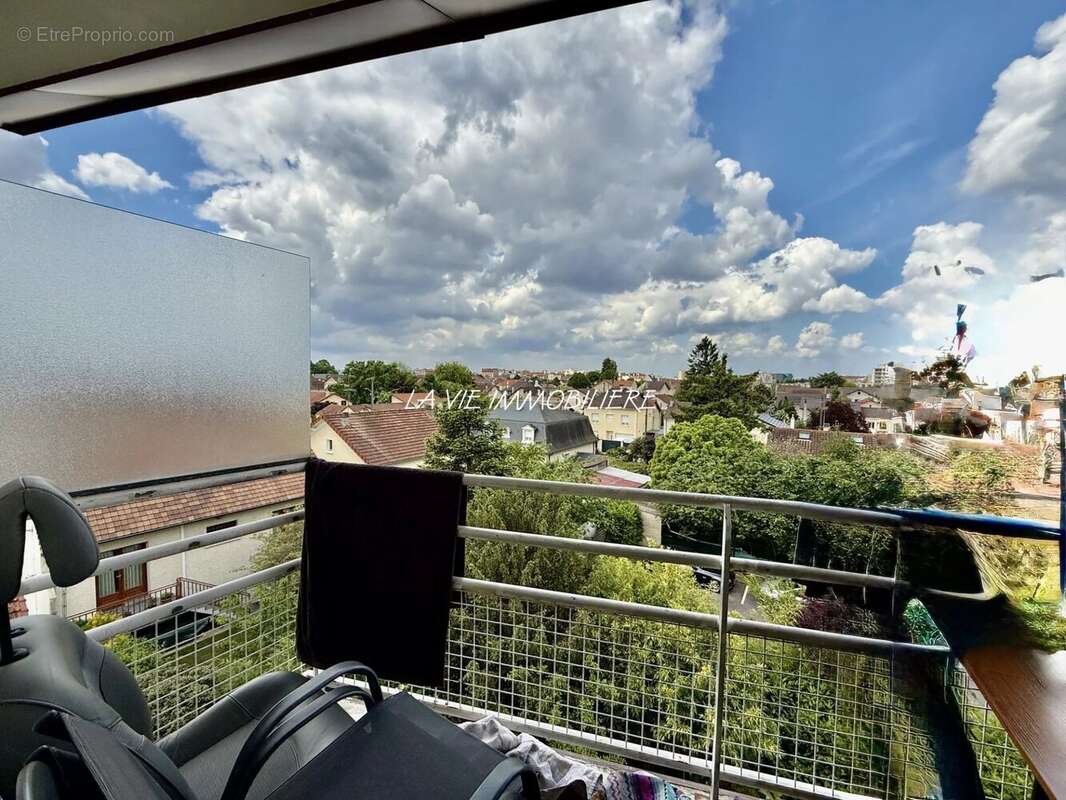 Appartement à LIVRY-GARGAN