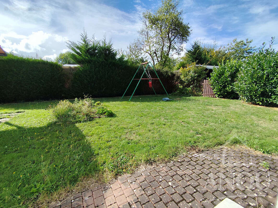 Maison à LES AUTELS-VILLEVILLON