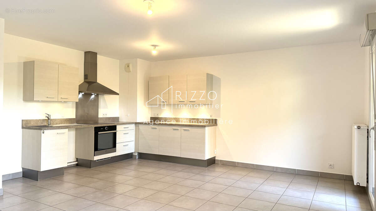 Appartement état neuf avec cuisine équipée et jardin terrasse - photo 2