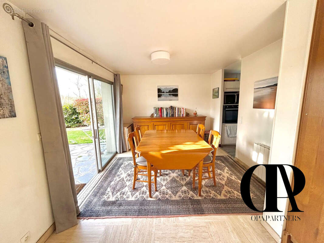 Maison à BURES-SUR-YVETTE