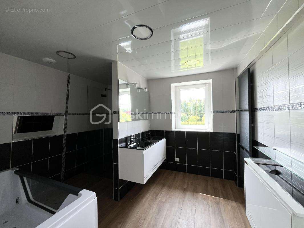 Maison à LE THUIT-SIGNOL