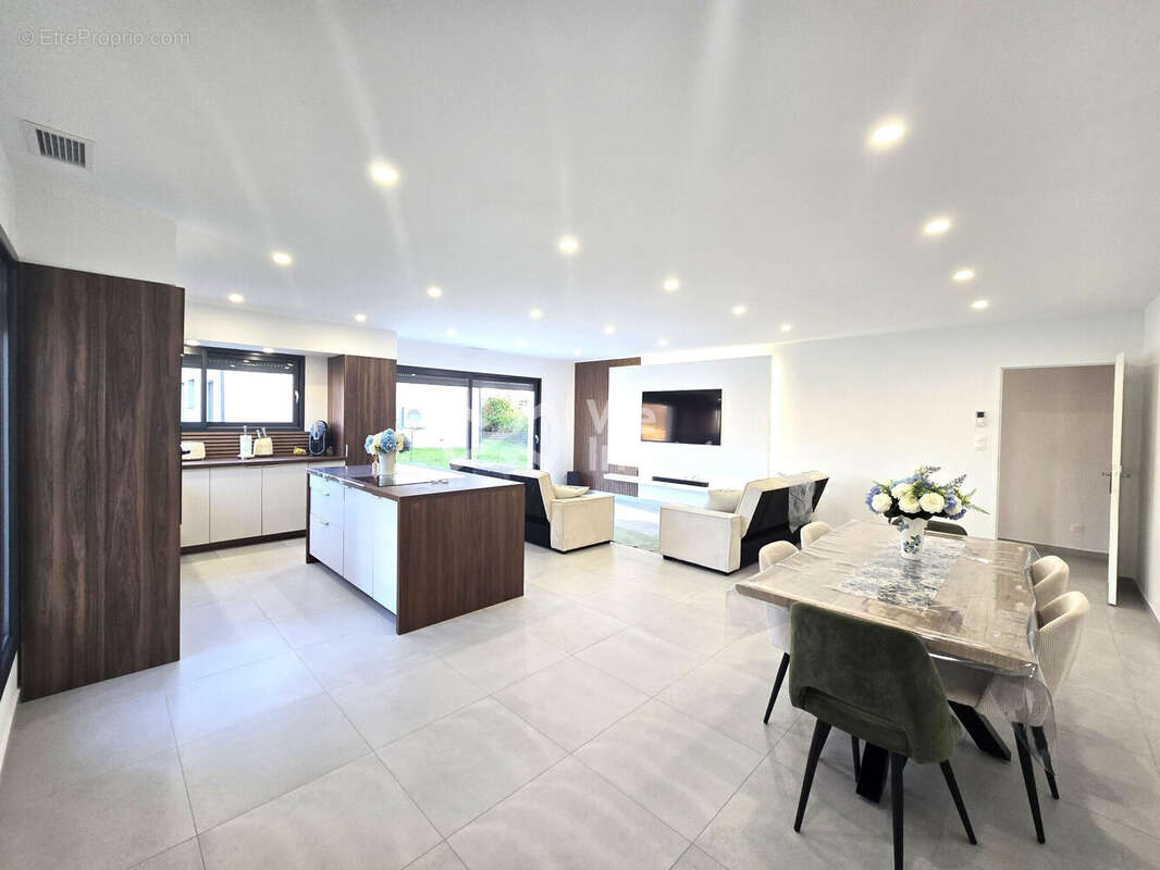 Maison à CASTELSARRASIN