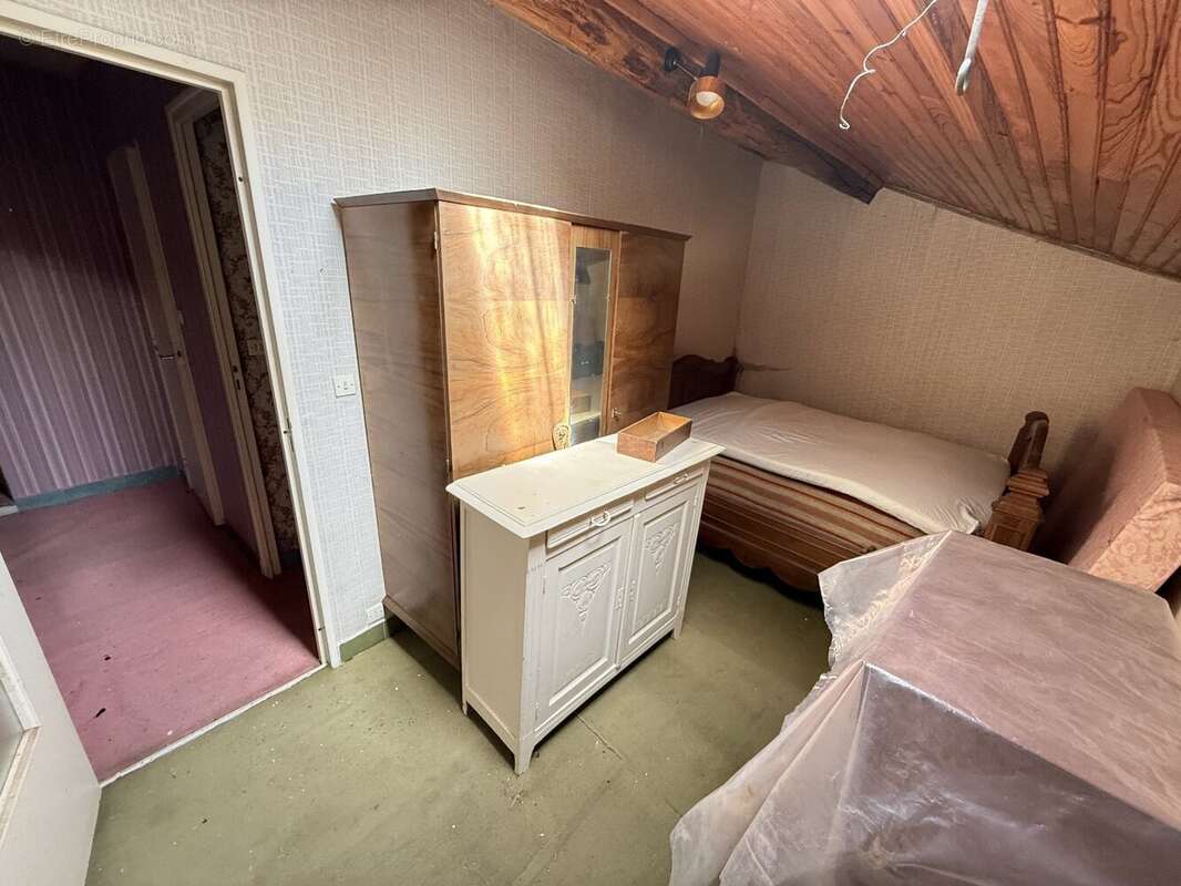 Maison à BOYEUX-SAINT-JEROME