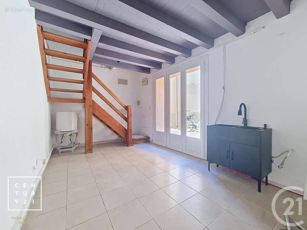 Maison à PEZILLA-LA-RIVIERE