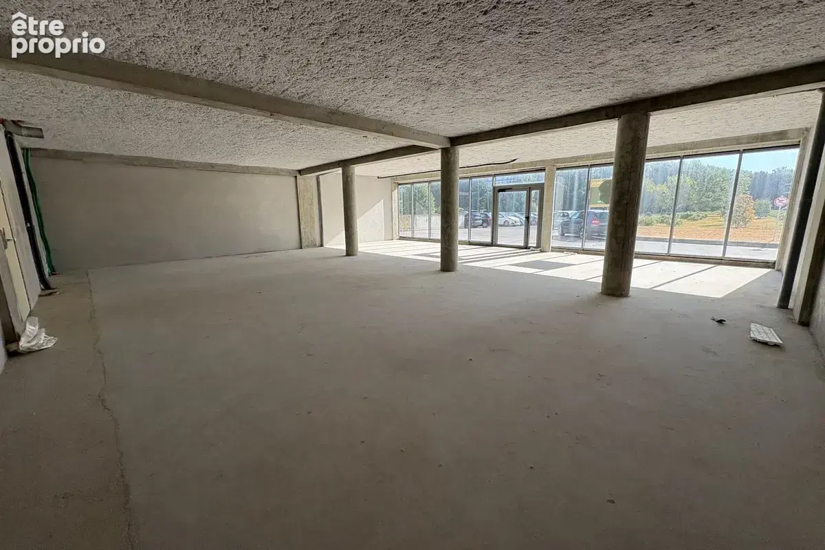 A vendre - bureaux 675 m² à Tours quartier des Fontaines - photo 3