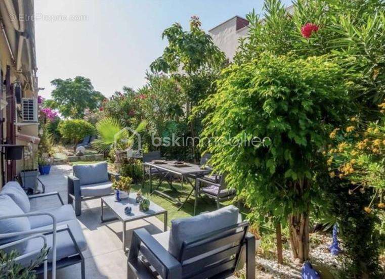 Maison à SAINT-LAURENT-DU-VAR