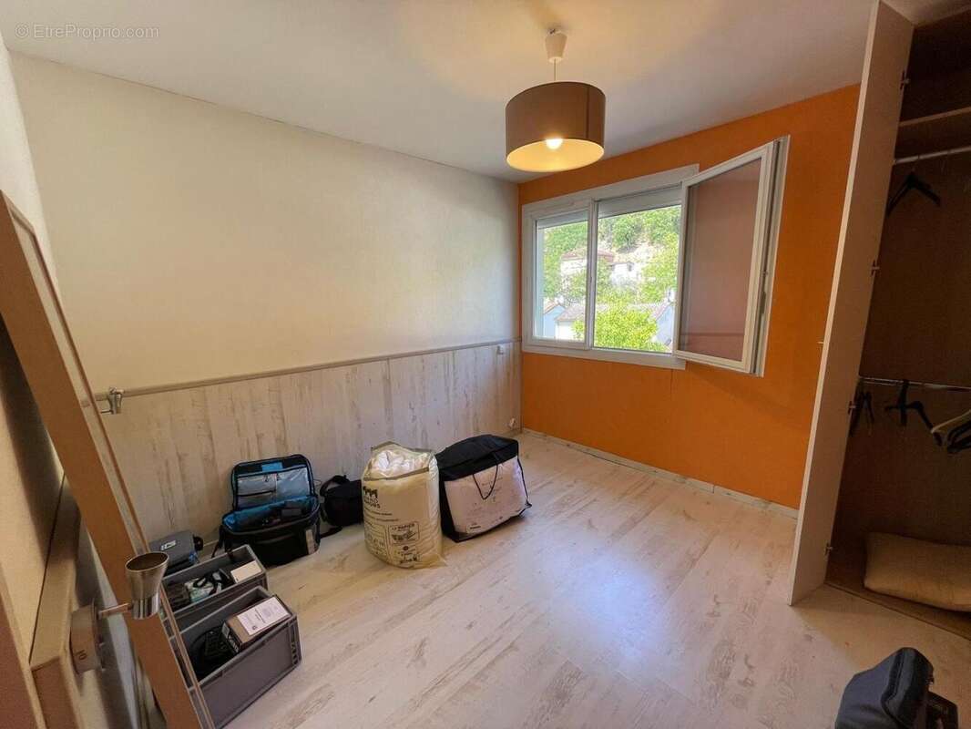 Maison 74 m² à Cahors  - photo 6