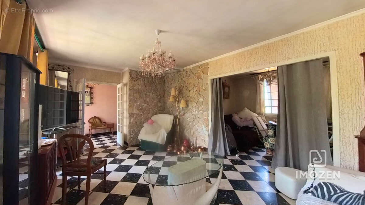 Maison familiale de type 6 avec piscine et garage - photo 13