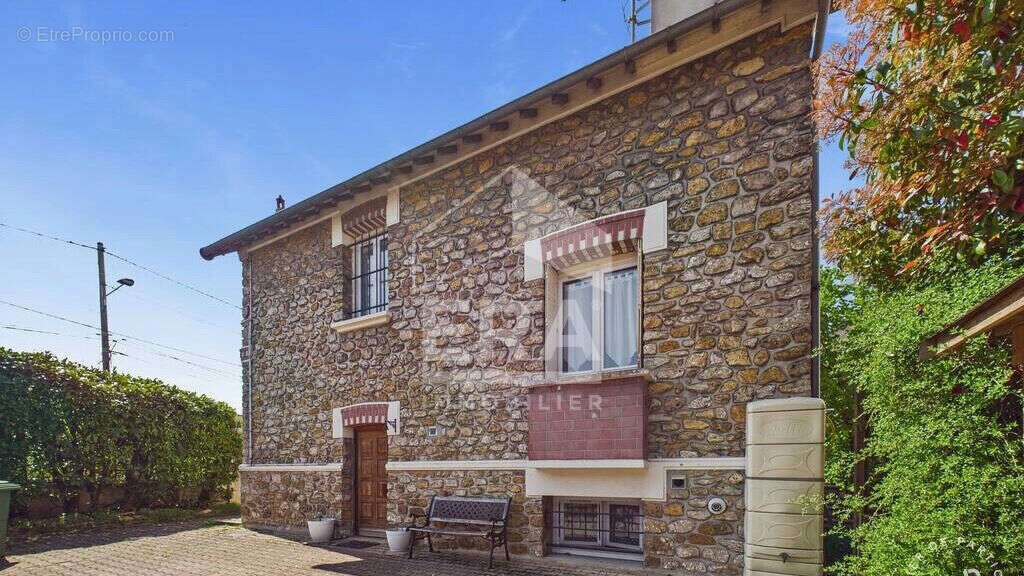Maison à ATHIS-MONS