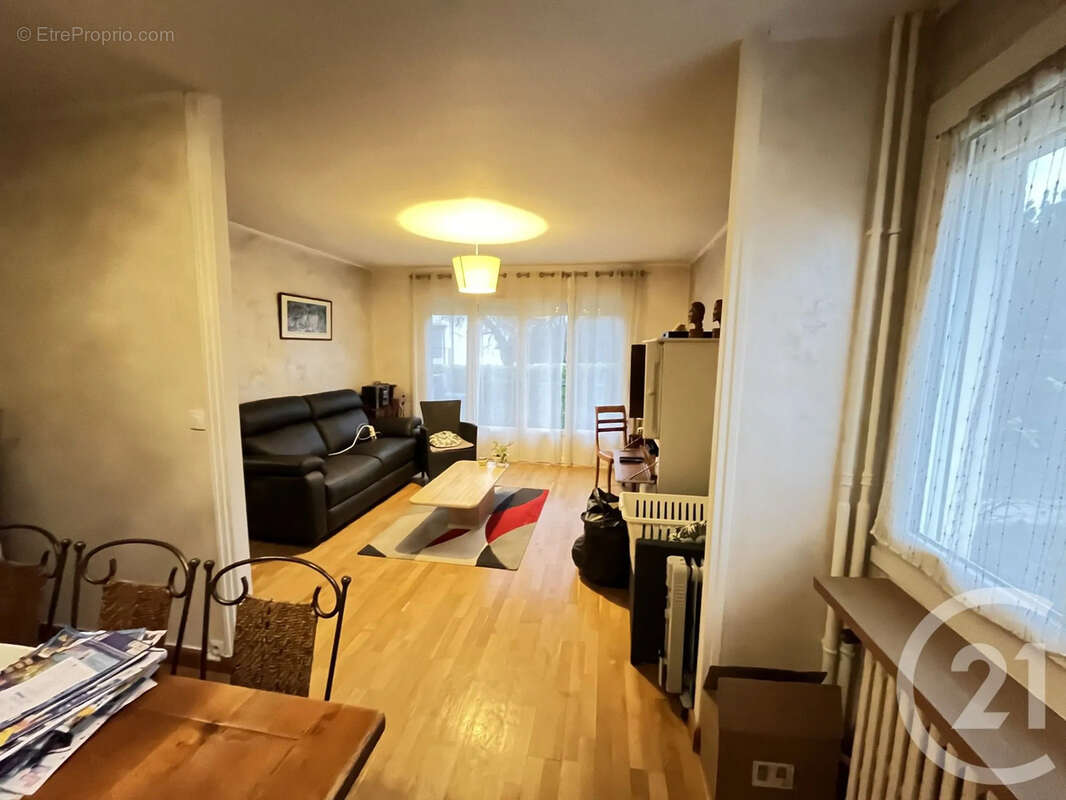 Maison à SAINT-MARCEL