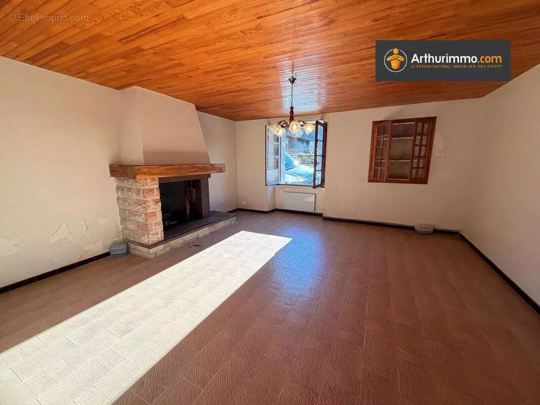 Maison à FOUGAX-ET-BARRINEUF