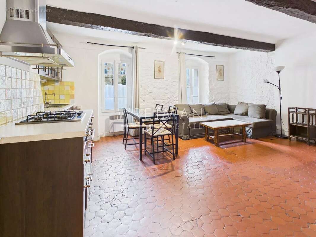Maison à LA GARDE-FREINET
