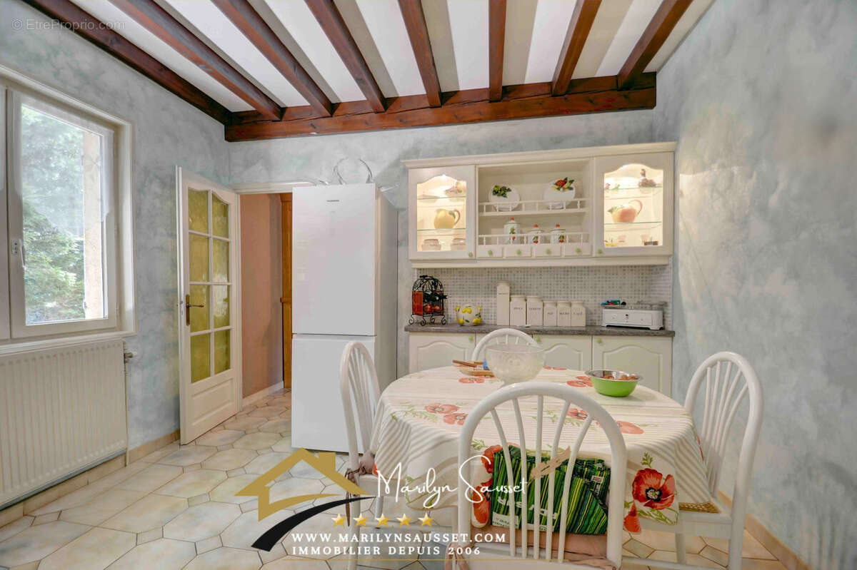 Maison à NEUVILLE-SUR-SAONE