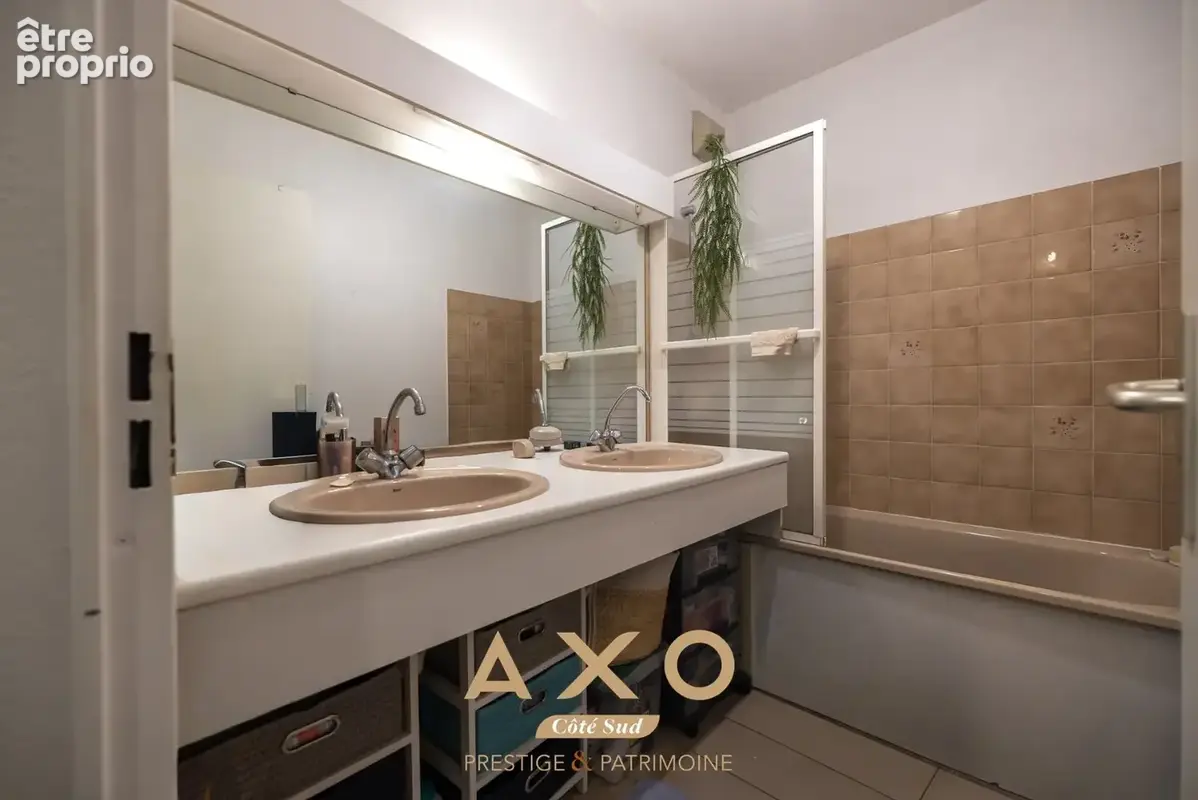Aix-en-provence  quartier brunet  appartement t3 traversant de 72 m²  terrasse  vue panoramique  garage  stationnement  4 - photo 13