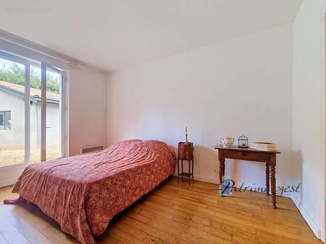 Maison 146 m² à Sorbiers  - photo 9