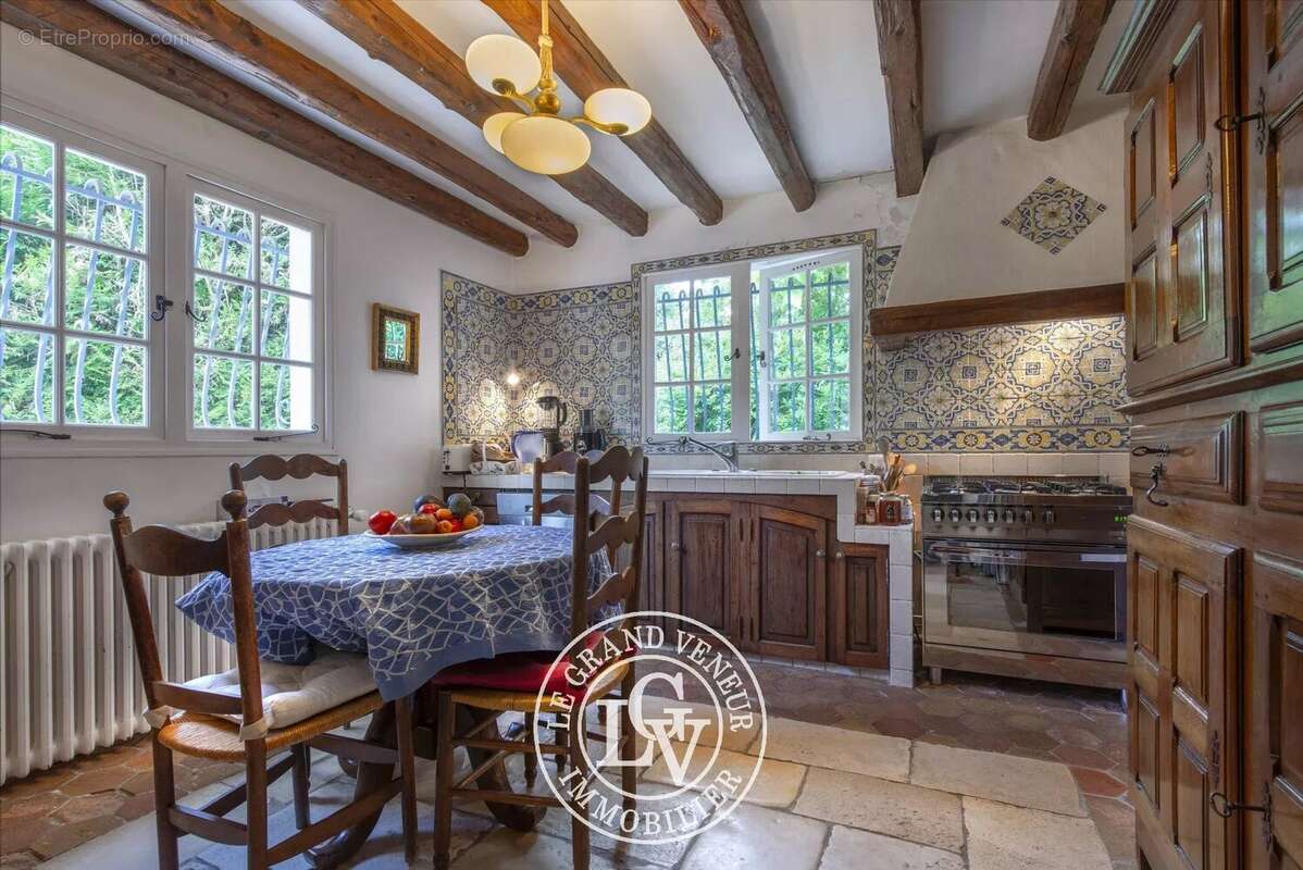 Maison à FONTAINEBLEAU