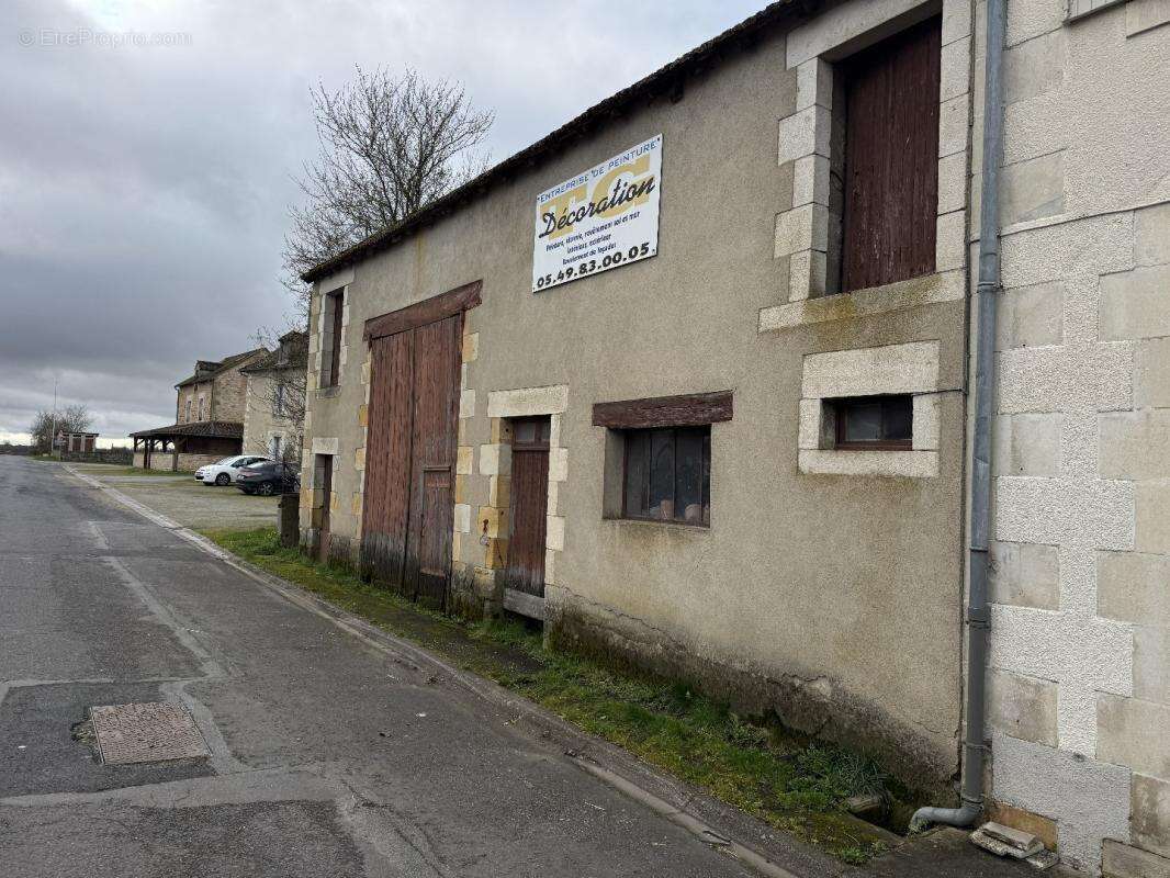 Maison à COULONGES