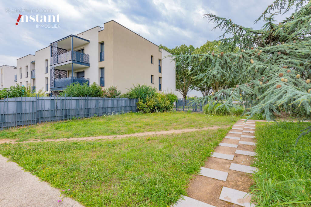 Appartement à BRON