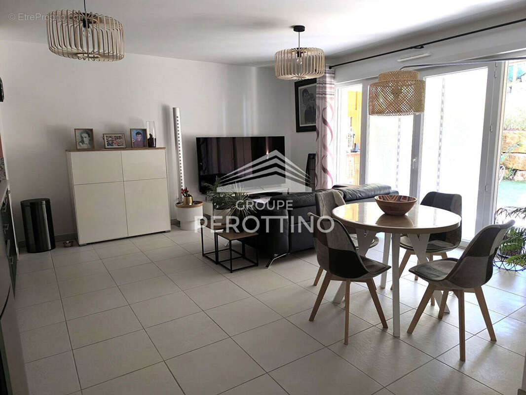 Appartement à PEYNIER