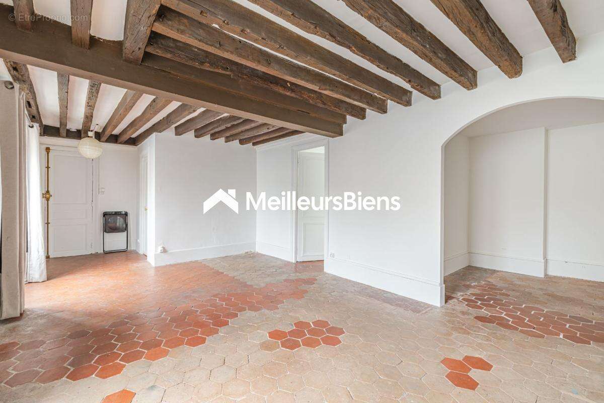 Appartement à PARIS-4E