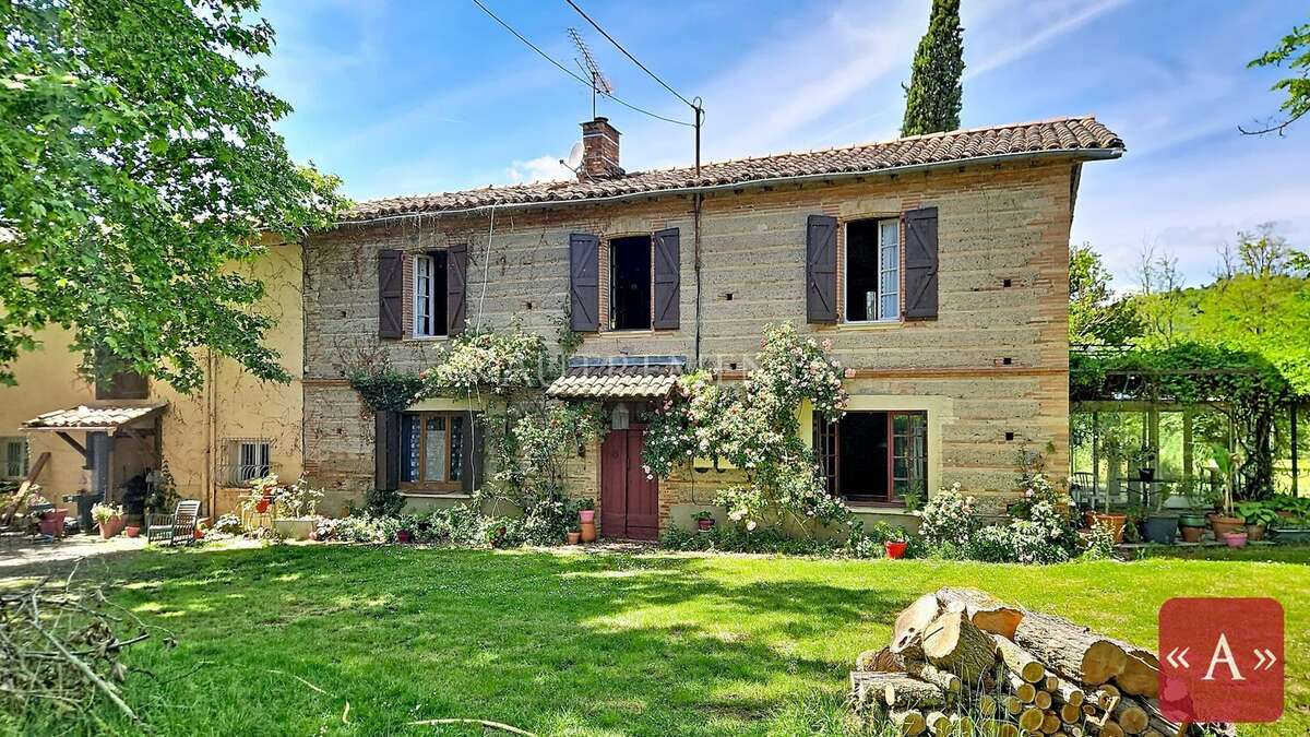 Maison à SAINT-SULPICE
