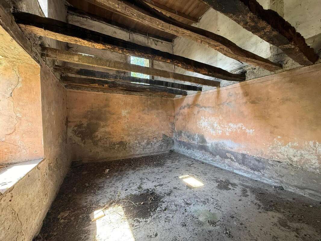 Maison 60 m² à Clarafond-Arcine  - photo 6
