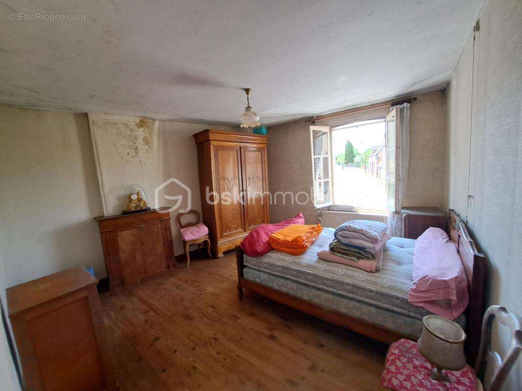 Maison à LONGNY-AU-PERCHE