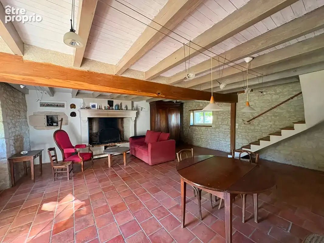 Longère de charme avec piscine, salle de réception et dépendances ? un véritable havre de paix ! - photo 2