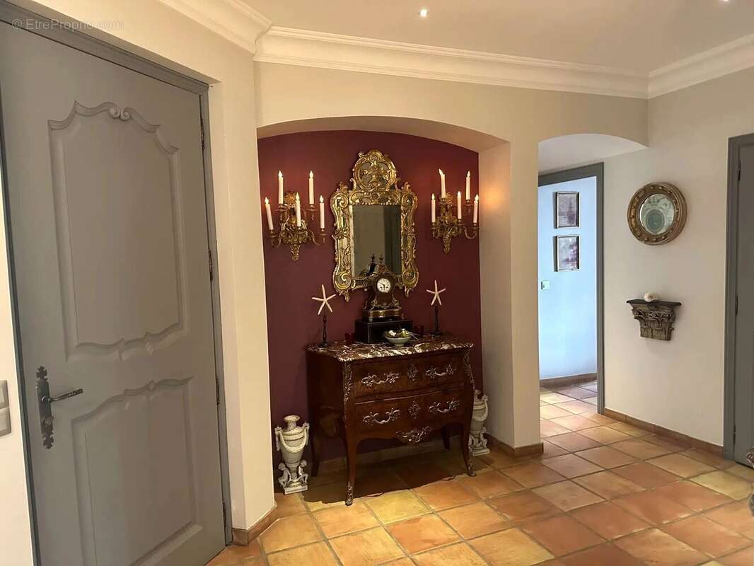 Maison à LA GARDE-FREINET