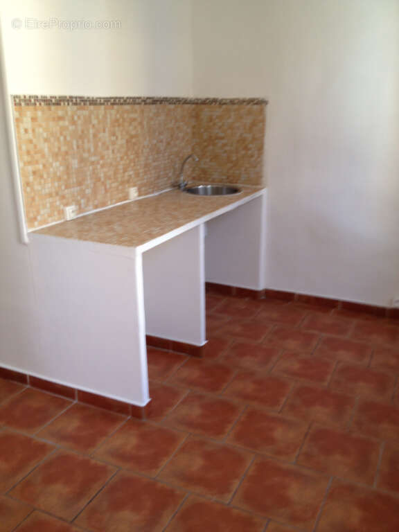 Appartement à MARSEILLE-4E