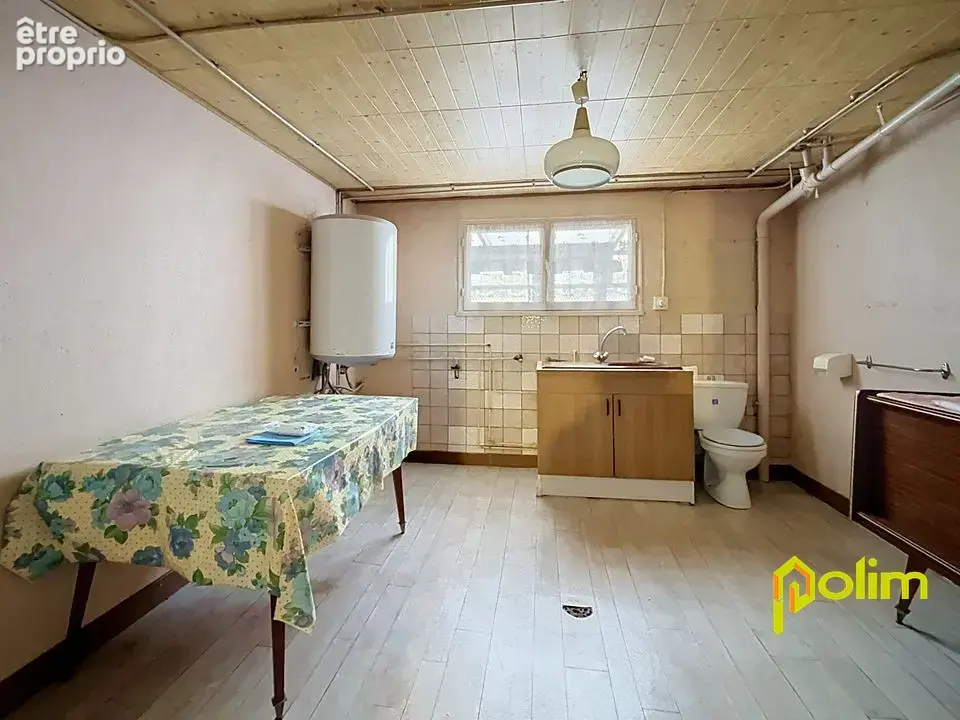 pavillon indépendant F6 sur sous sol à rafraichir - photo 8
