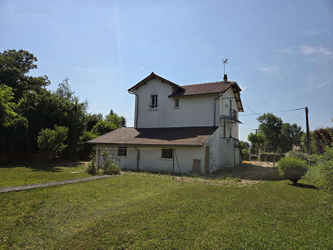 Maison à BLETTERANS