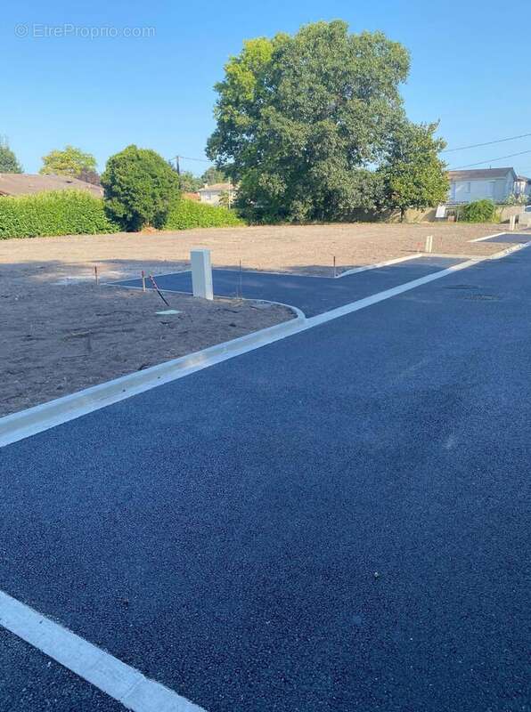 Photo 2 - Terrain à MERIGNAC