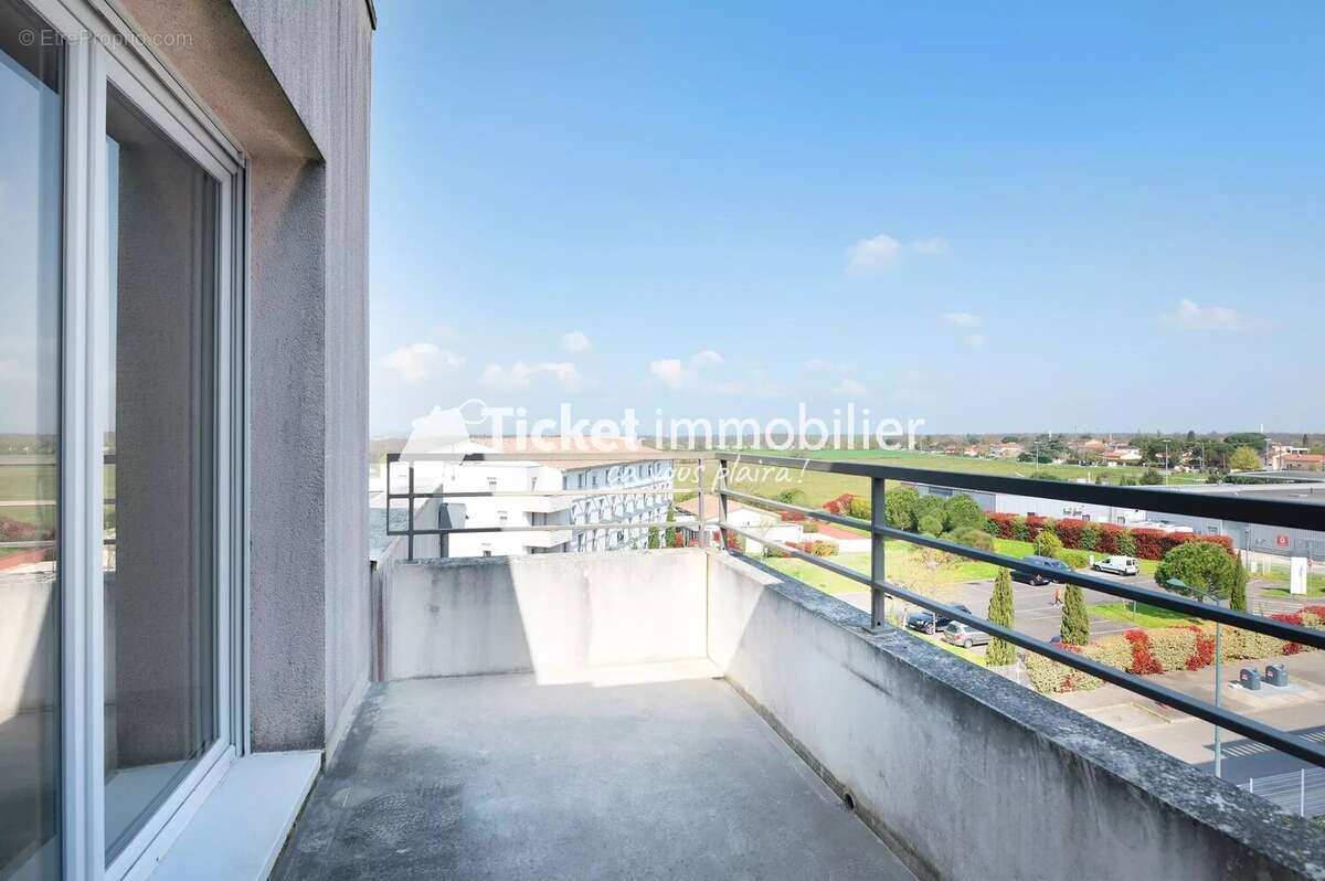 Appartement t3 61m2 cornebarrieu avec balcon, deux places de parking, concierge etc... - photo 11