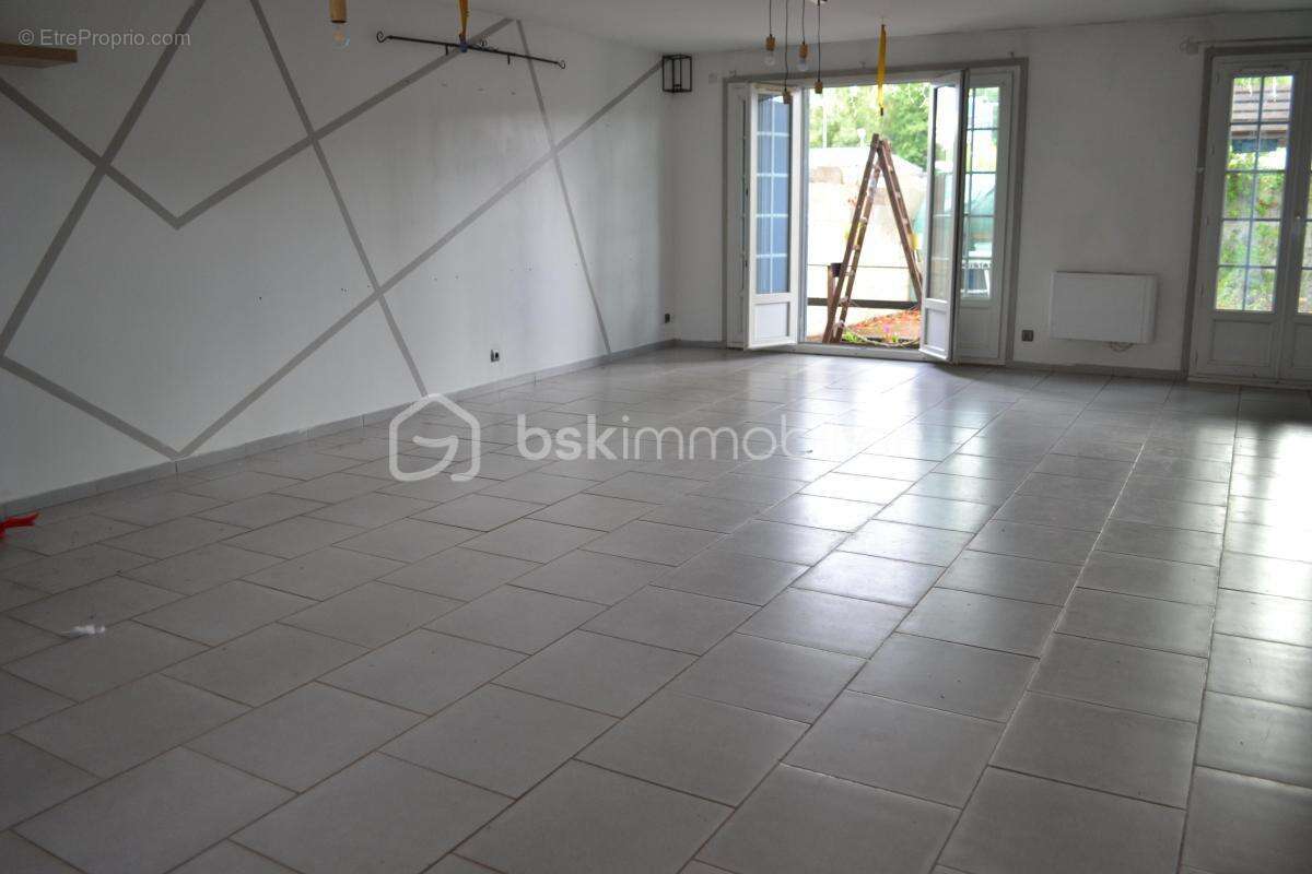 maison de 100m² et son garage de 125 m² - photo 5