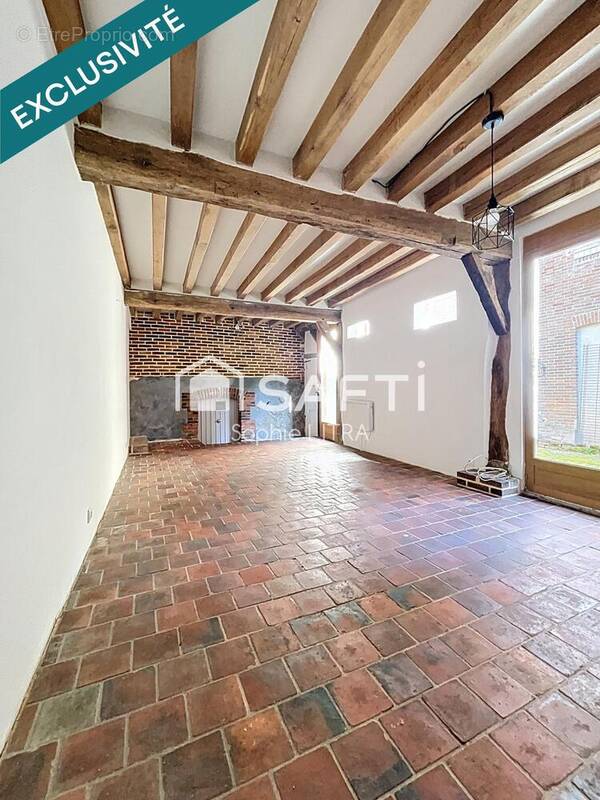 Photo 1 - Maison à LA FERTE-LOUPIERE