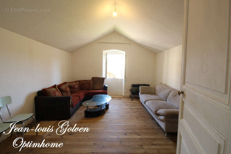 Appartement à TOURNEMIRE