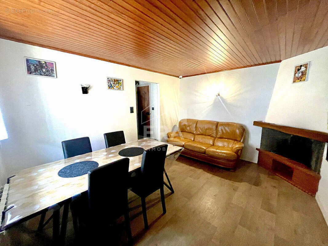 Maison à VIC-EN-BIGORRE