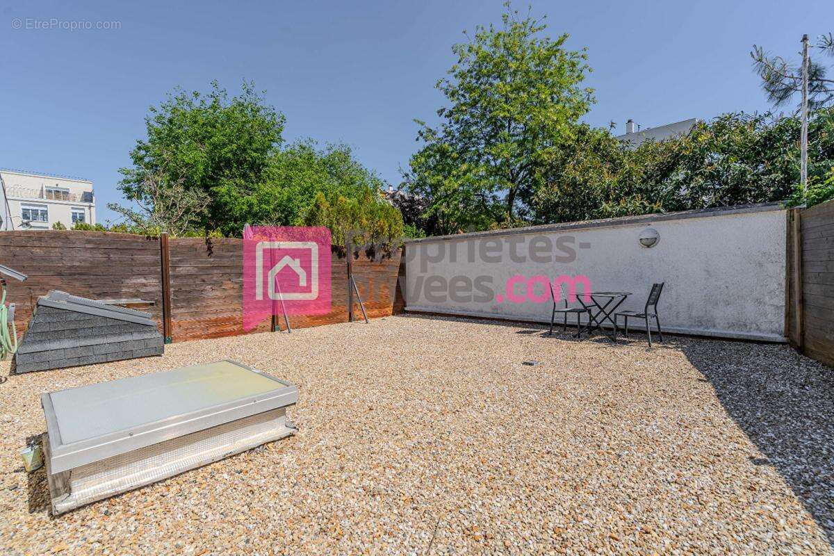 Appartement à SAINT-MAUR-DES-FOSSES