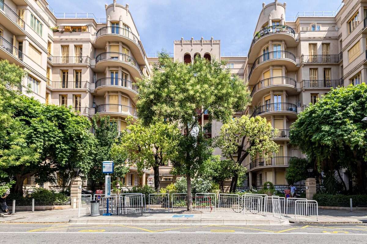 Nice Tzarewitch - Exceptionnel dernier étage de 156m² avec 170m² de terrasses - photo 3