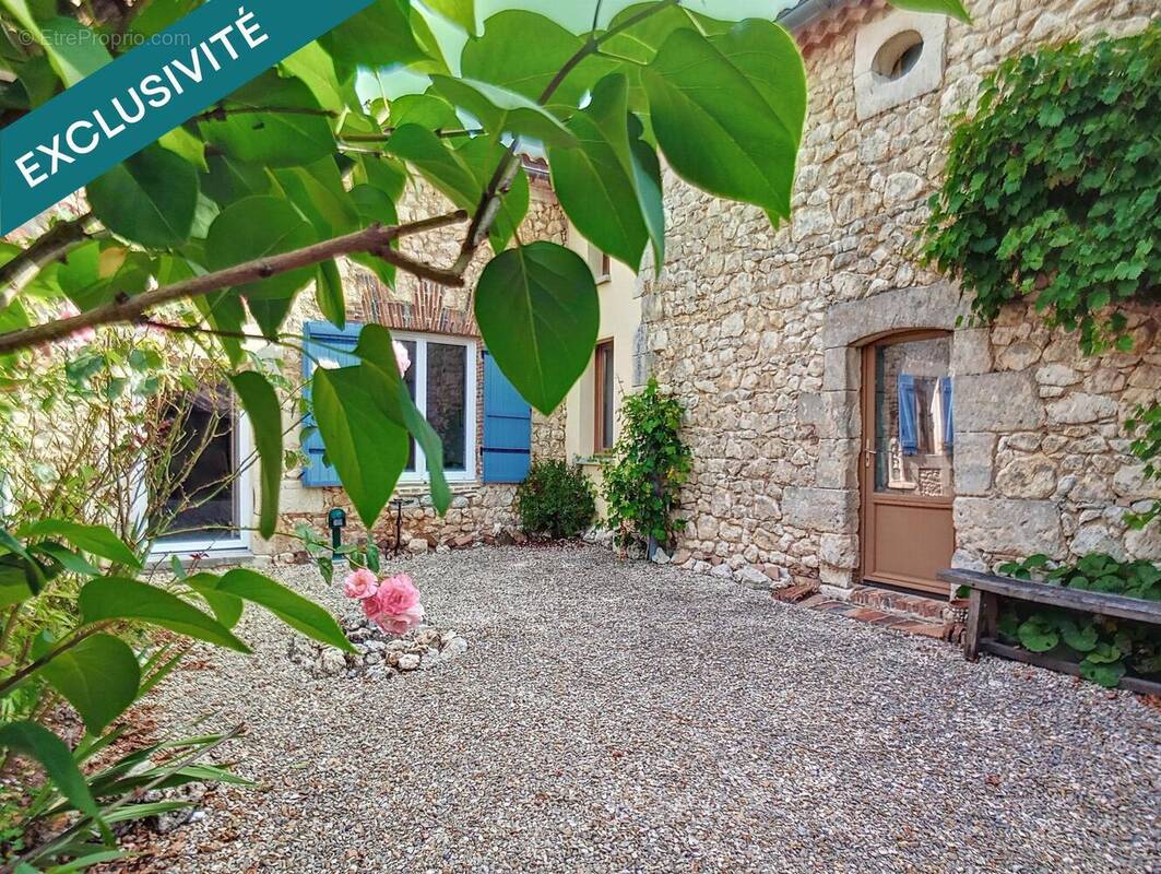 Photo 1 - Maison à LE FOUILLOUX