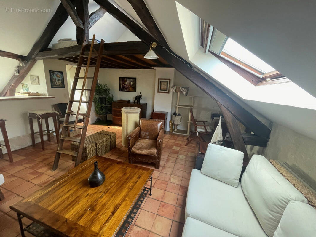 Appartement à VERRIERES-LE-BUISSON