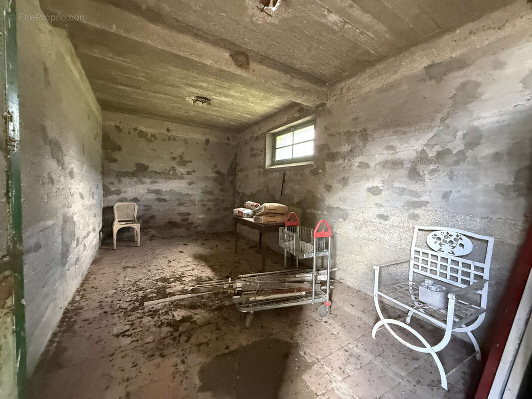 Hotel est dépendance vue panoramique sur Vézelay - photo 13