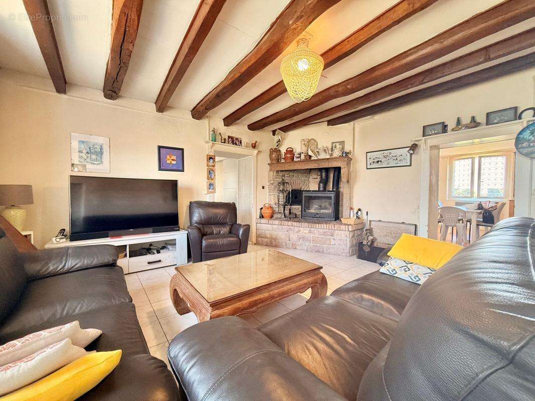 Jolie maison en pierre 105 m² - Environnement calme et verdoyant - photo 2